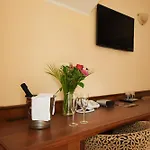 Country Saloon Inn