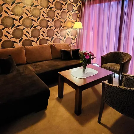 Country Saloon 3* Belá