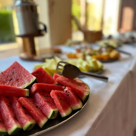 Country Saloon 3* Belá