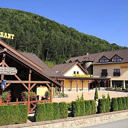 Country Saloon